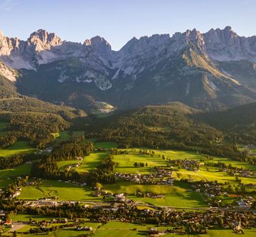 Sommer-Panorama-Wilder-Kaiser-Going-Astberg-Sebast