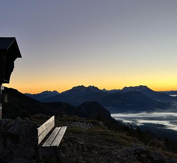 Sonnenaufgang am Bergsteigergrab