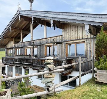 7d2f574d-5f9a-45d3-a2b6-63f81c950c11