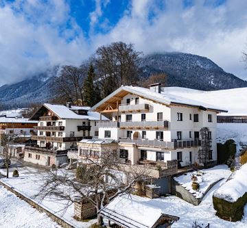 Haus_Mitterer_Dorfbichl_17_Soell_aussen_Winter_1